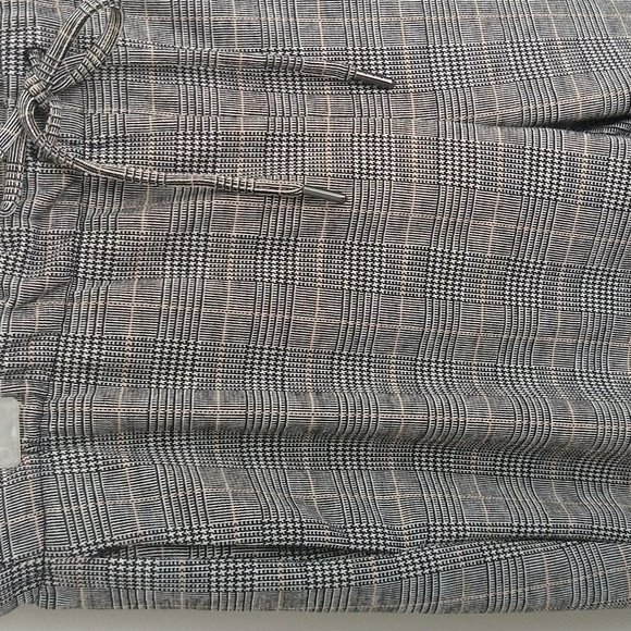 Rachel Zoe Plaid Drawstring Tie Pull-On Gray Plaid Pants With Pockets - Picture 3 of 10